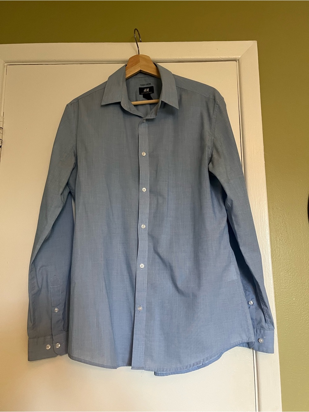 H&M Men's Pale Blue Button-Up Dress Shirt